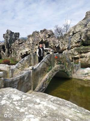 水泥塑石假山施工